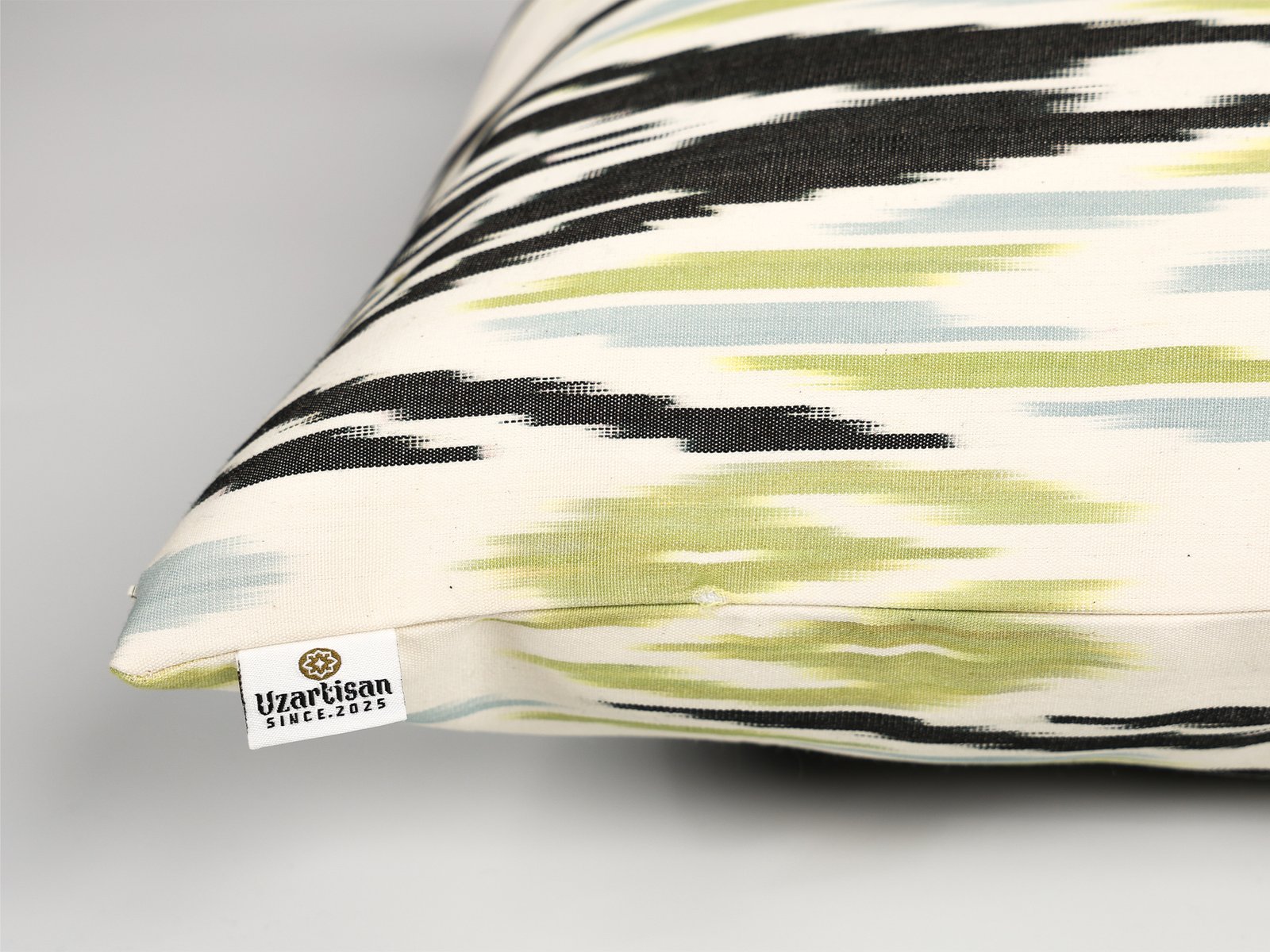 Black Zigzag Ikat Pillow Cover USA - Image 9