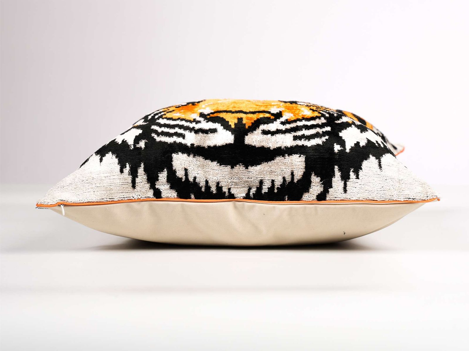 Handmade Tiger Silk Velvet Ikat Pillow Cover - Image 4